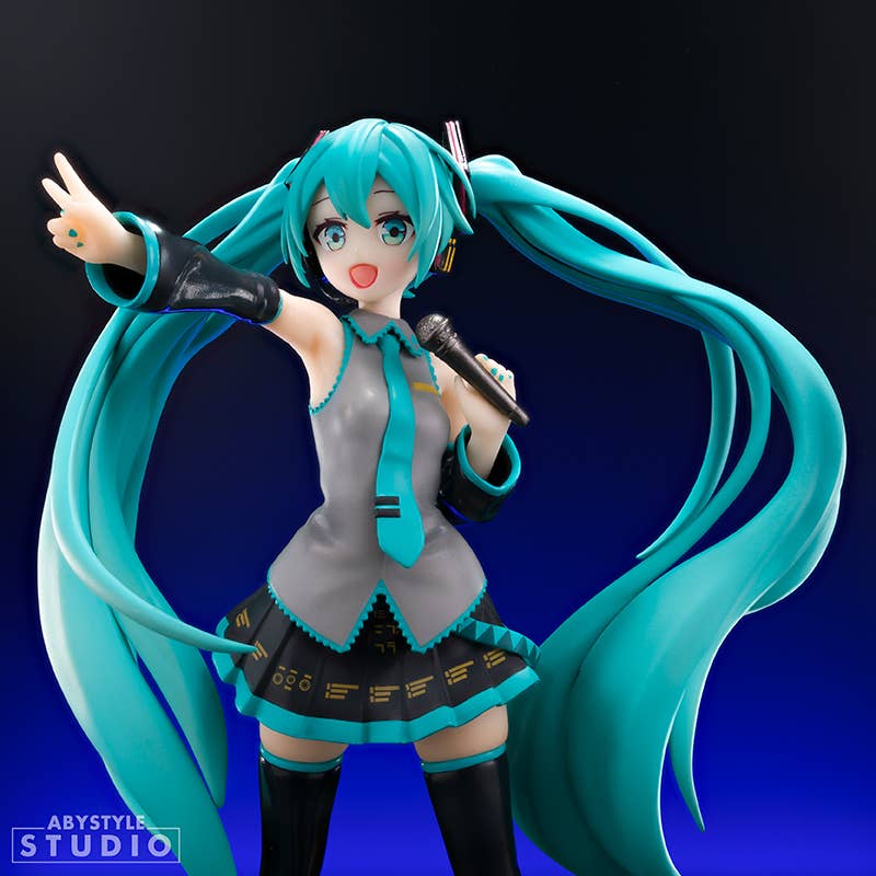 Hatsune Miku - Figurine - Shop Cool Tricks