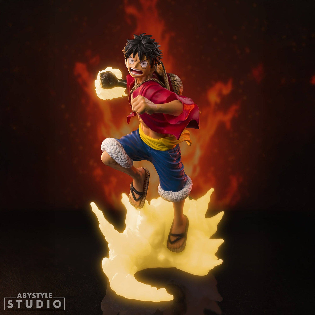 One Piece - Luffy Glow in the Dark SFC Figure