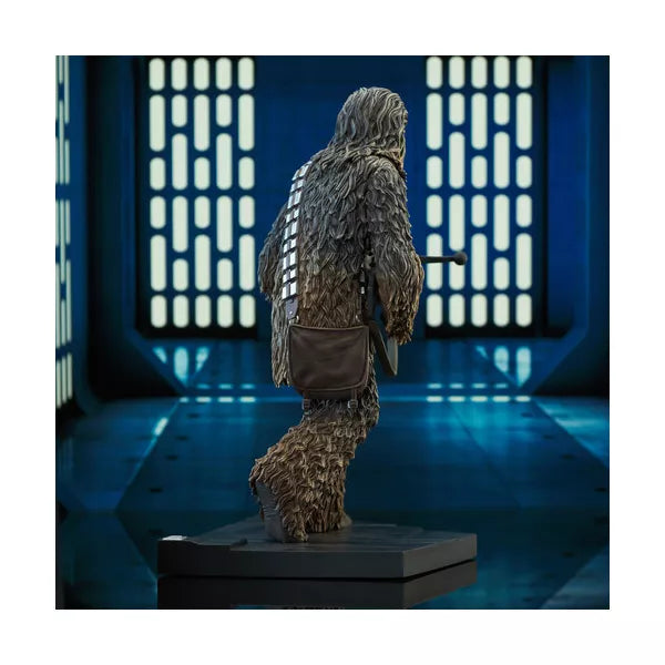 SW PREMIER COLLECTION EP4 CHEWBACCA STATUE