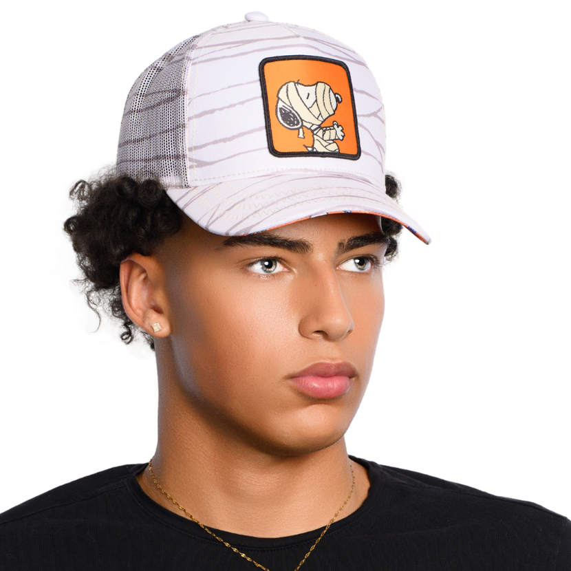 Peanuts - Snoopy Mummy Trucker Cap