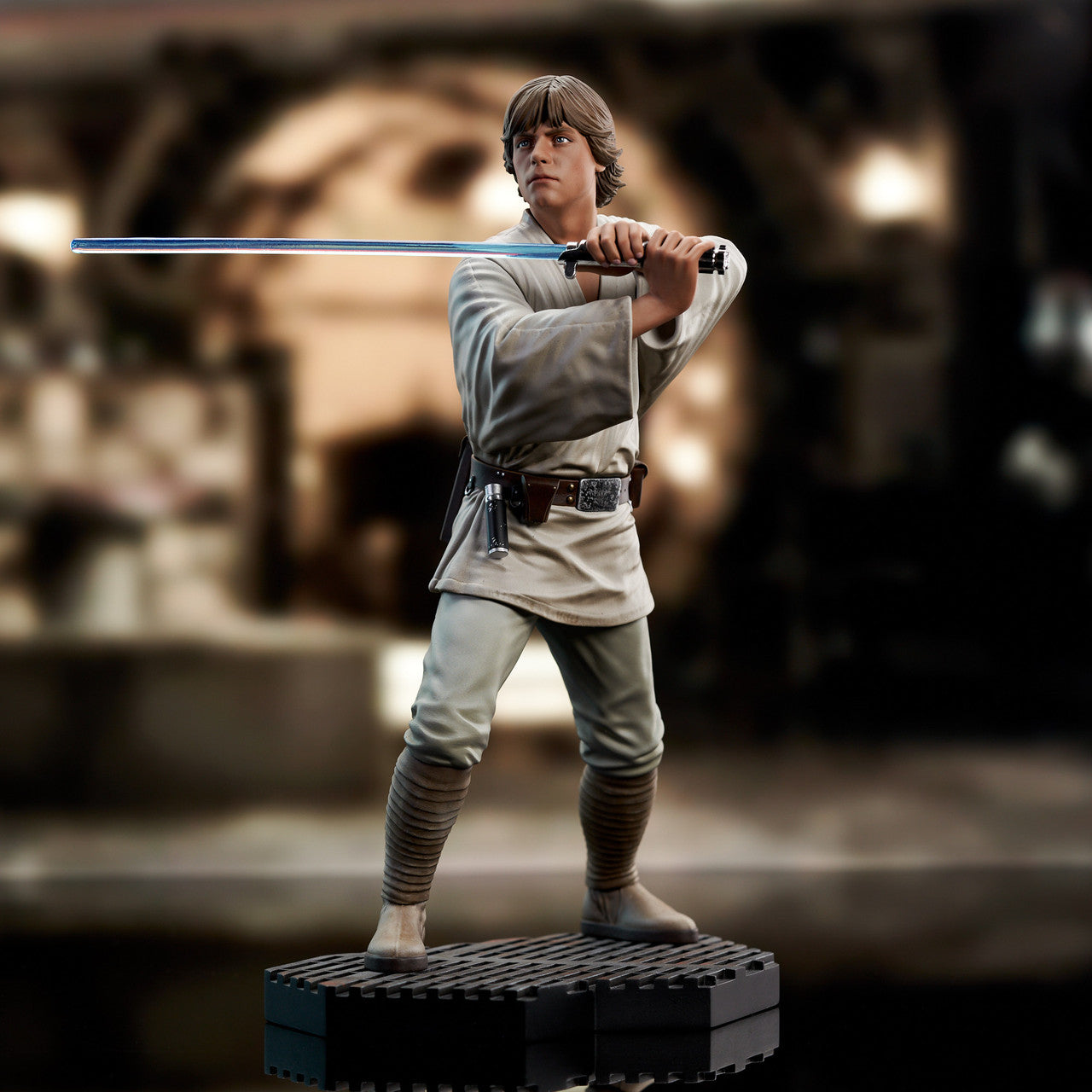 LUKE SKYWALKER TRAINING STATUE SW MILESTONES A NEW HOPE