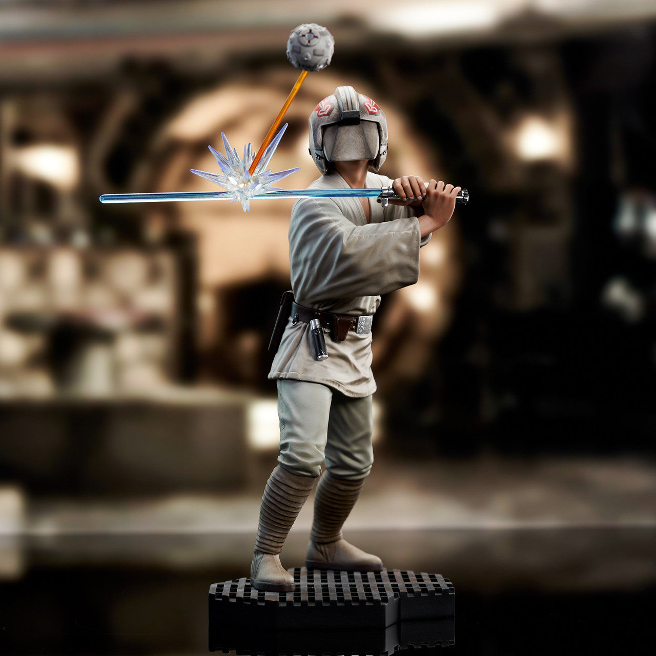 LUKE SKYWALKER TRAINING STATUE SW MILESTONES A NEW HOPE