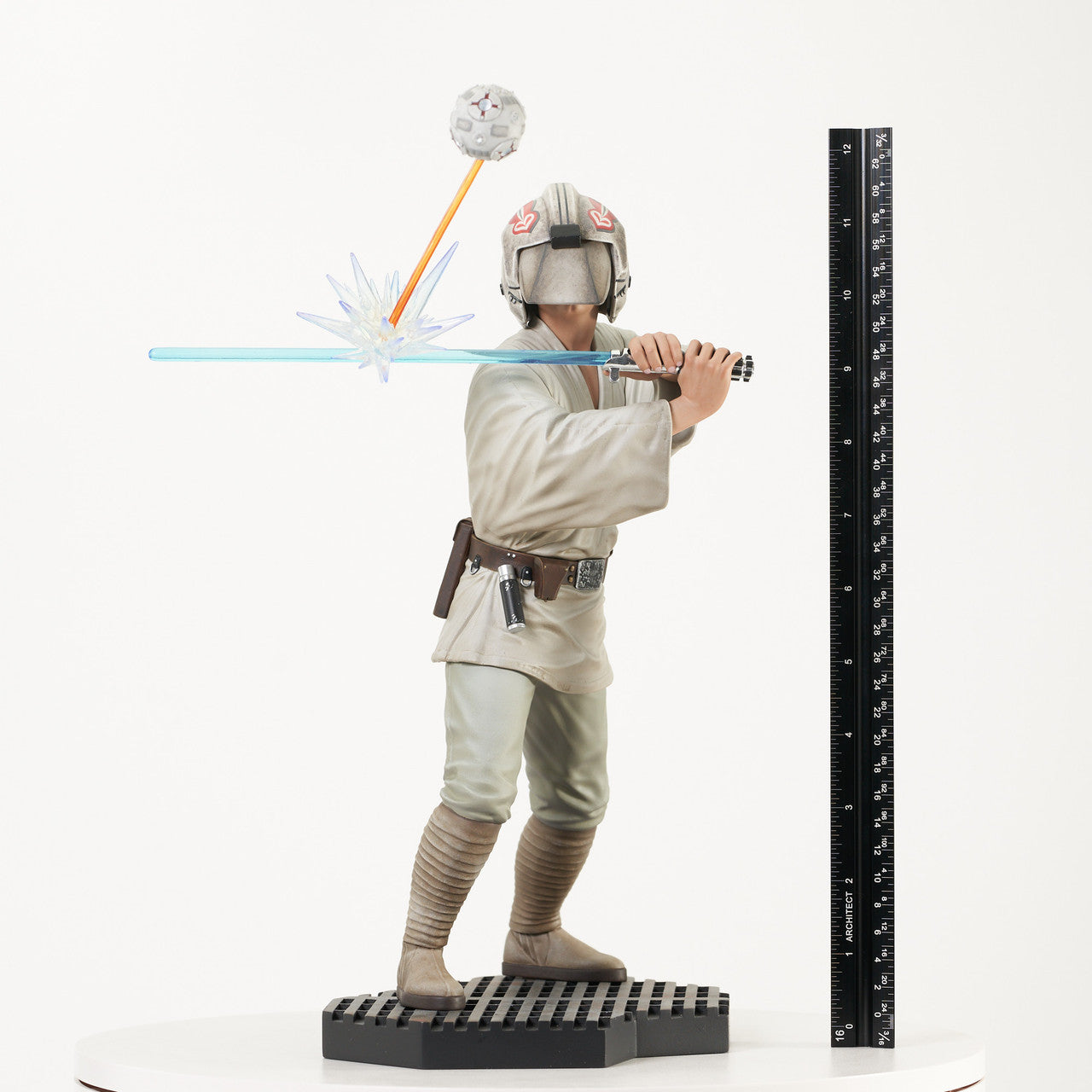 LUKE SKYWALKER TRAINING STATUE SW MILESTONES A NEW HOPE