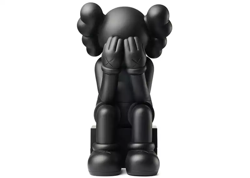 Kaws Seated Companion 11 INCHES - 28 CM